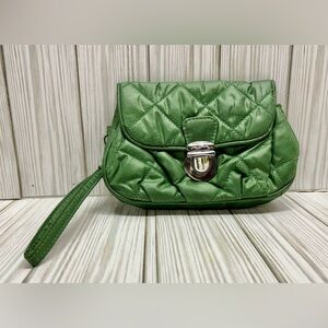 Vera Bradley Quilted Wristlet Green 7"